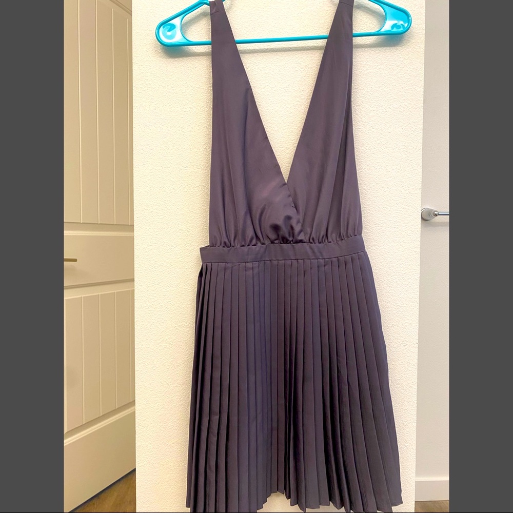 FOREVER 21 Party Pleated Dress!